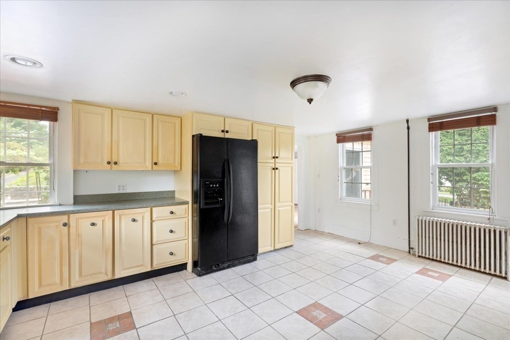 218 Sandwich St Property Photo 15