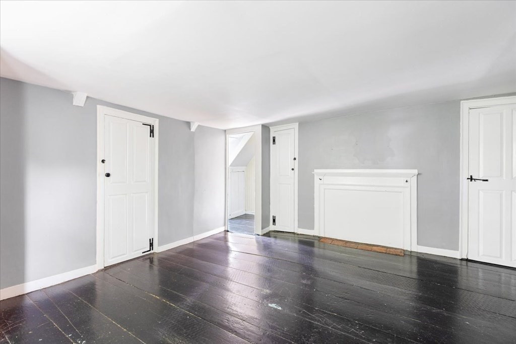 218 Sandwich St Property Photo 18