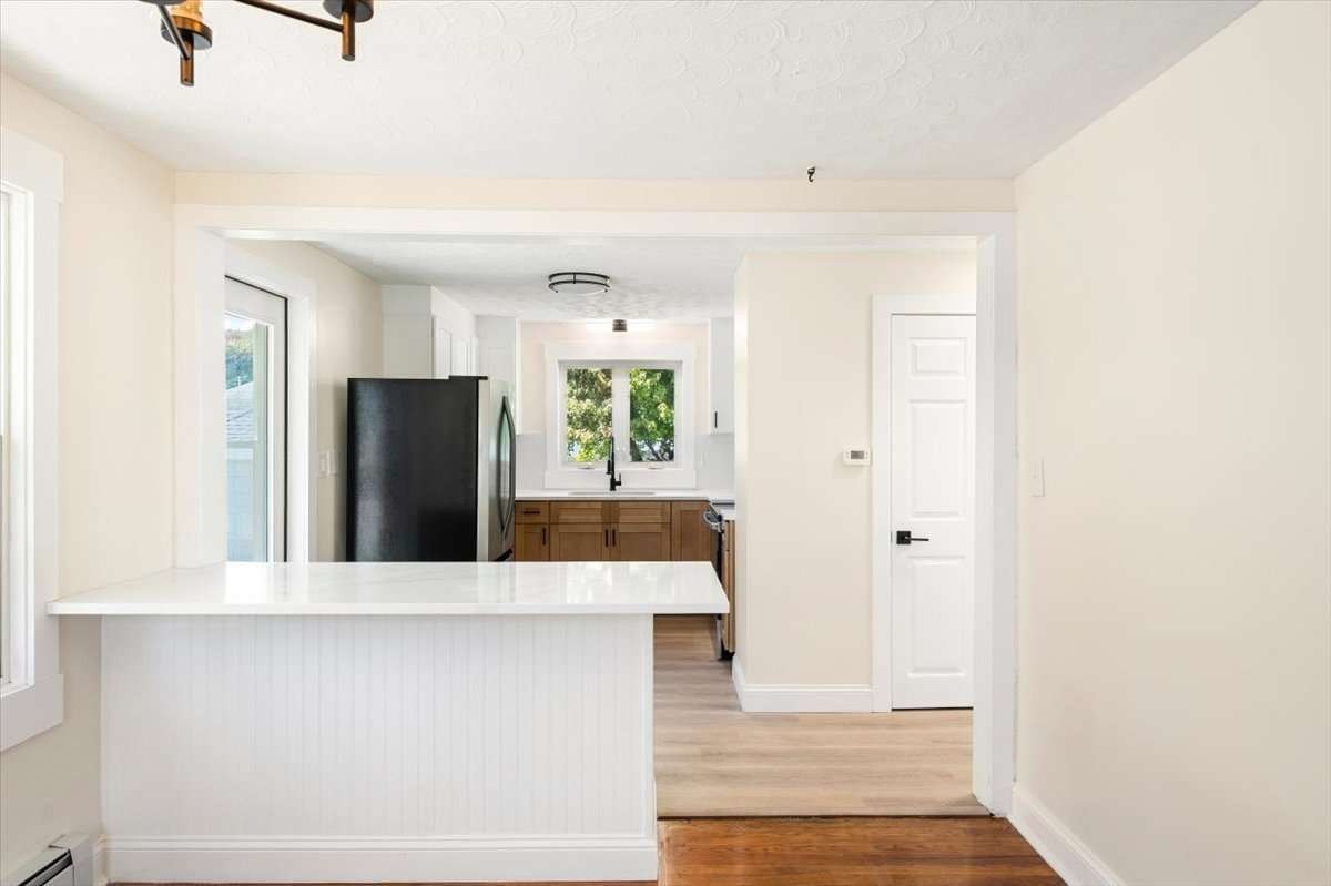 298 Greenwood St. Property Photo 10