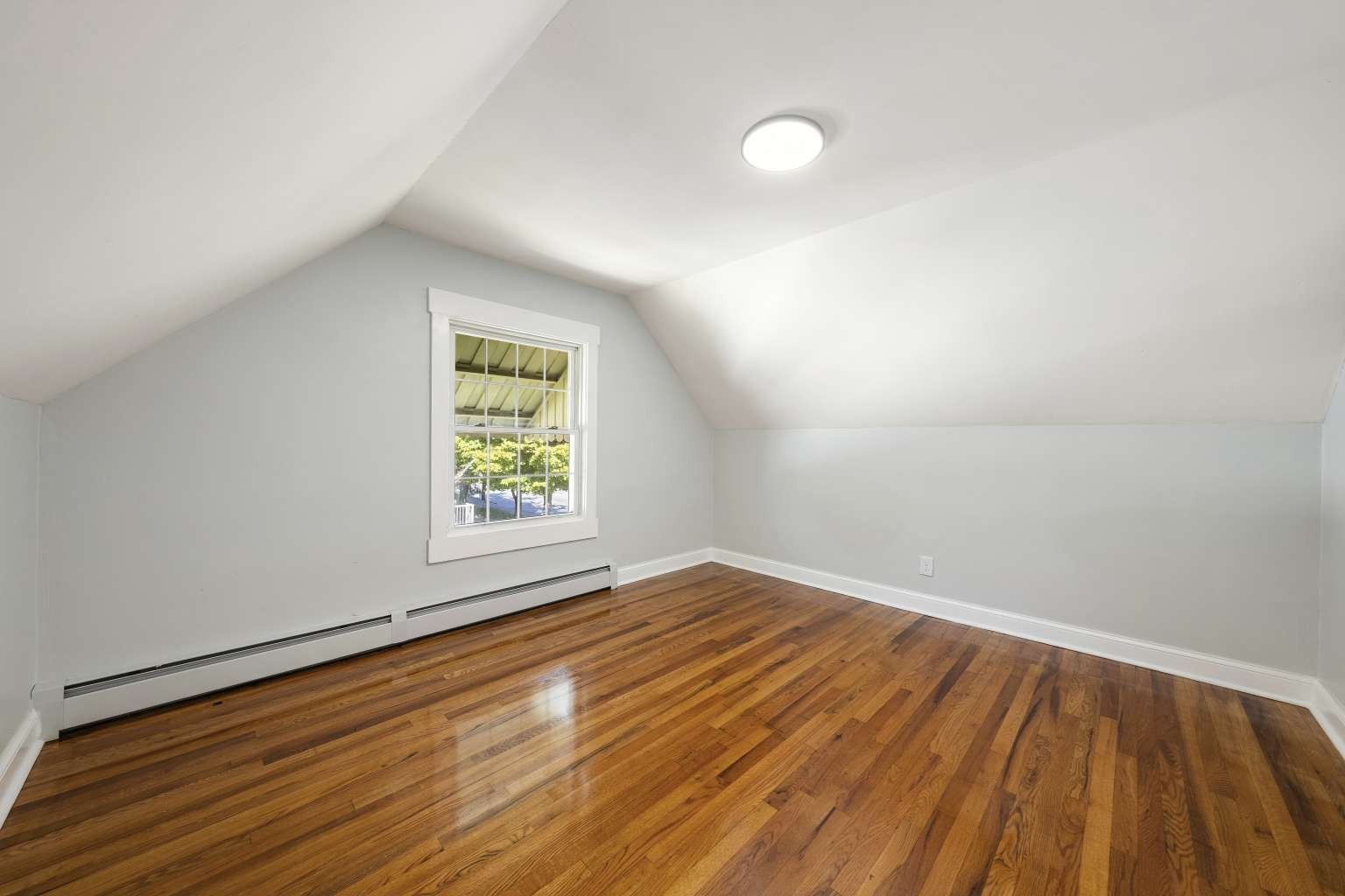 298 Greenwood St. Property Photo 14