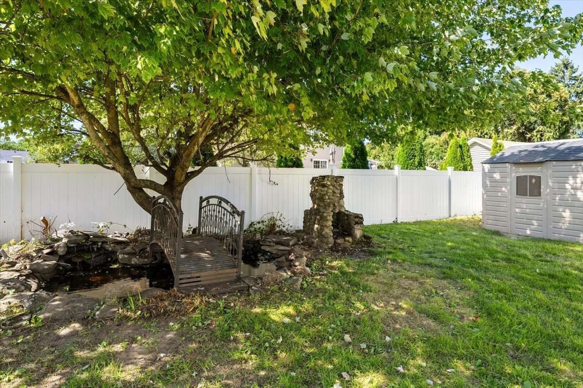298 Greenwood St. Property Photo 19