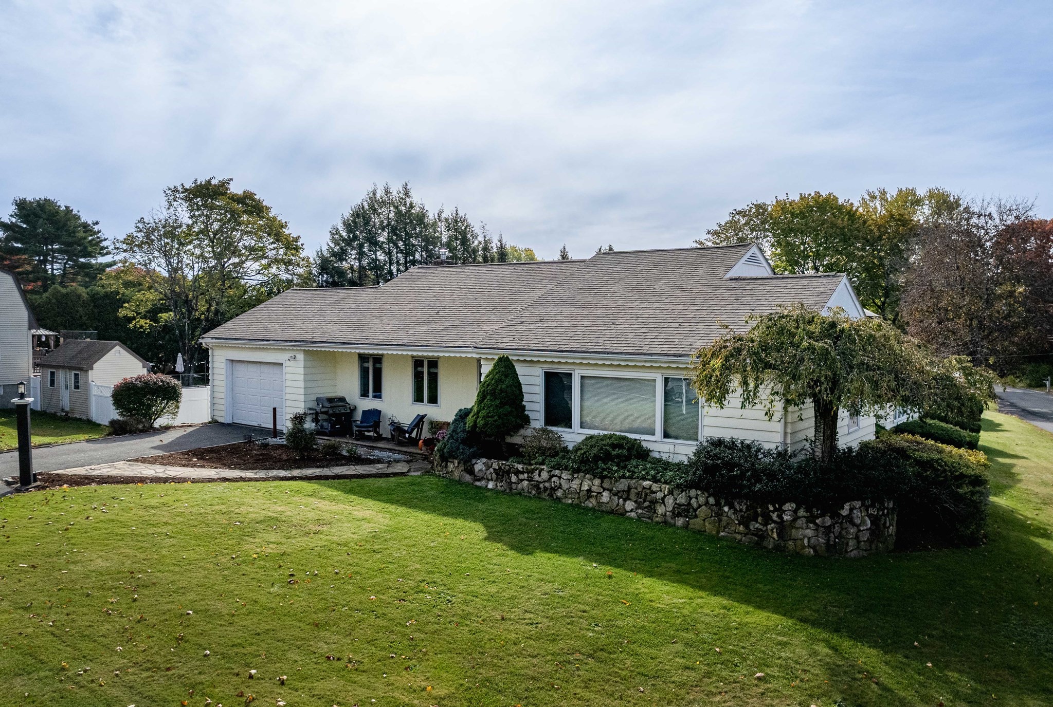 281 Village Street Property Photo 1