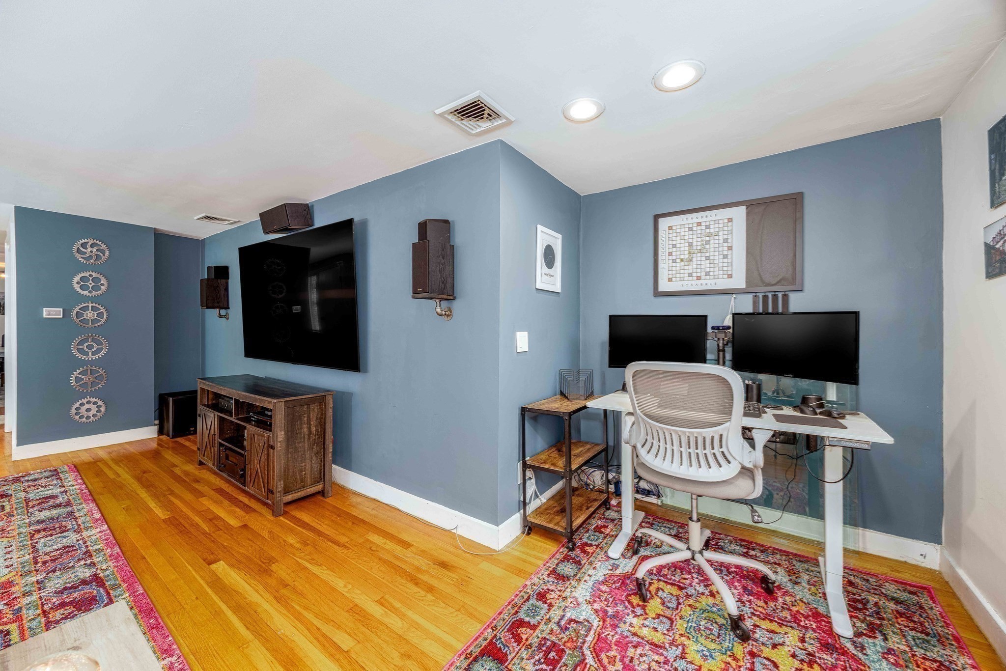 281 Village Street Property Photo 6
