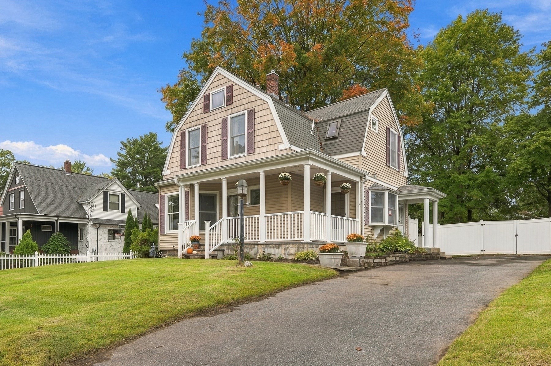 29 Upland St Property Photo 1