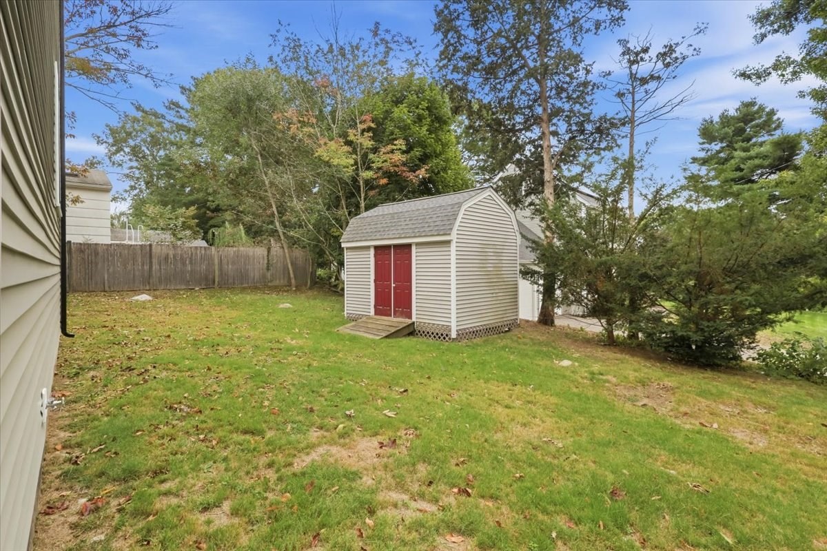 19 Digby Ave Property Photo 8