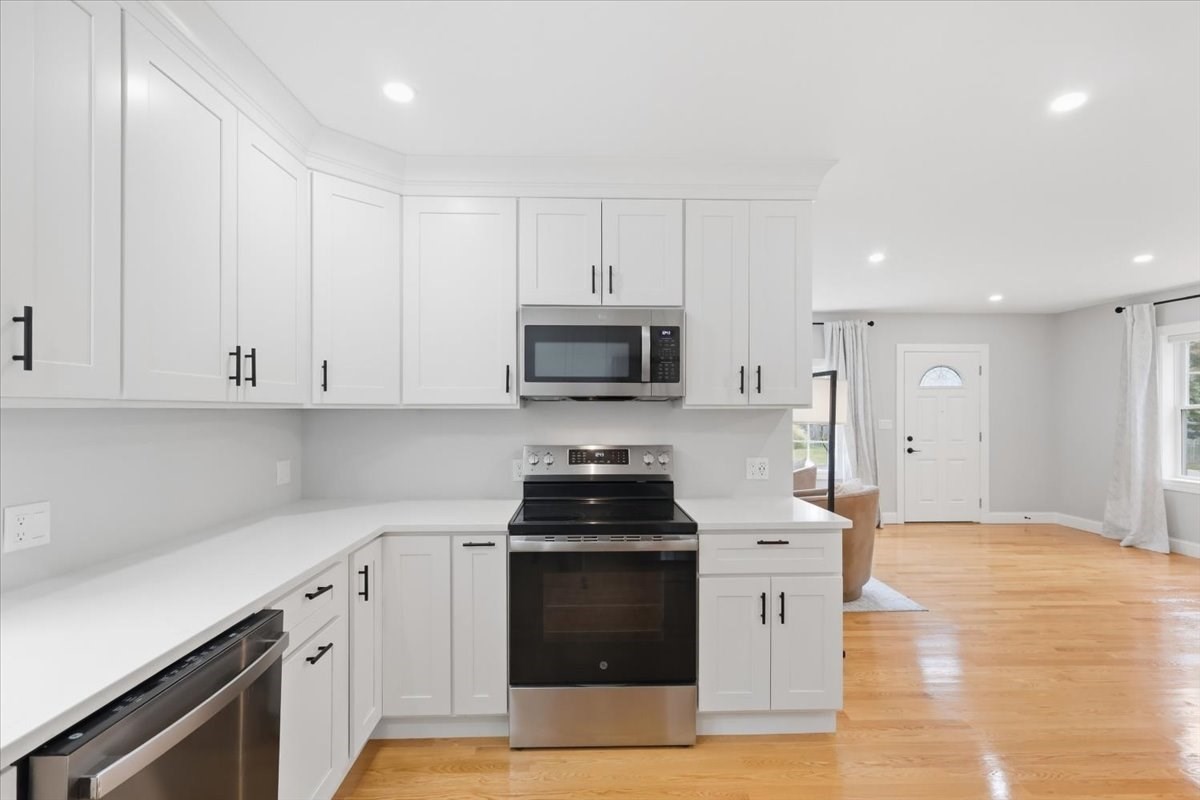 19 Digby Ave Property Photo 16