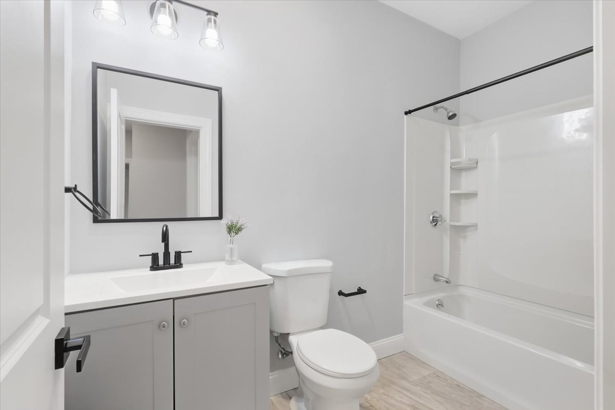 19 Digby Ave Property Photo 30