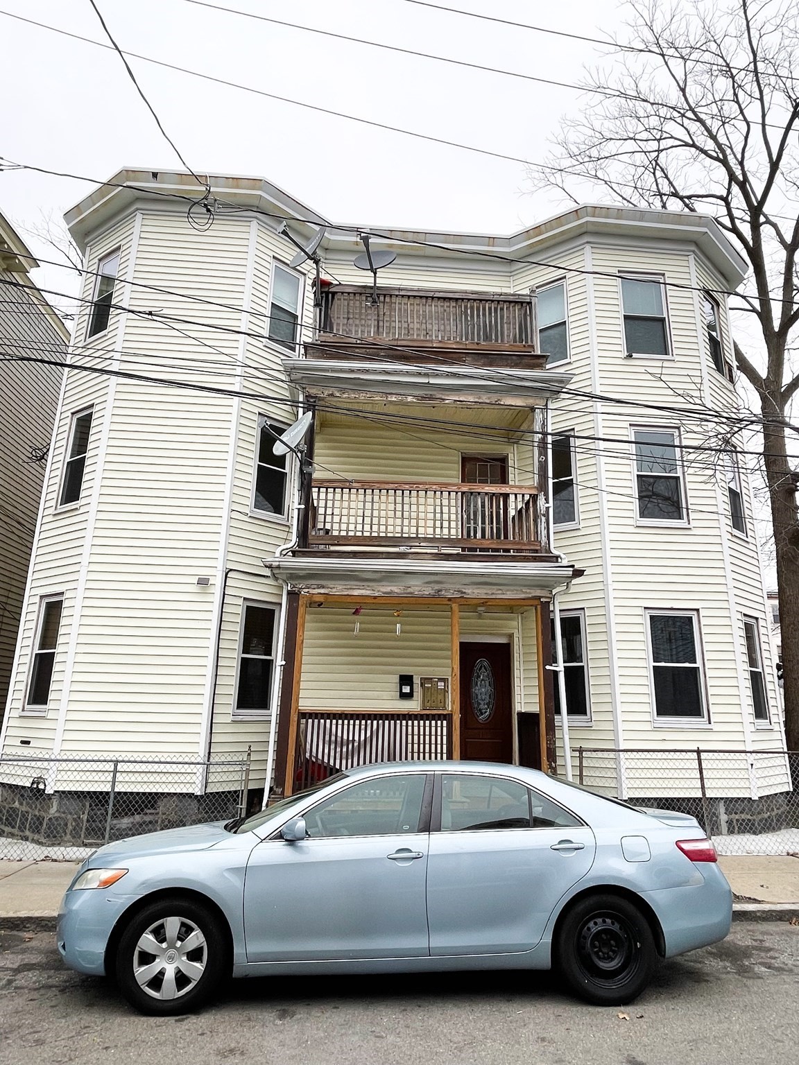 11 Colonial Avenue # 2 Property Photo 1
