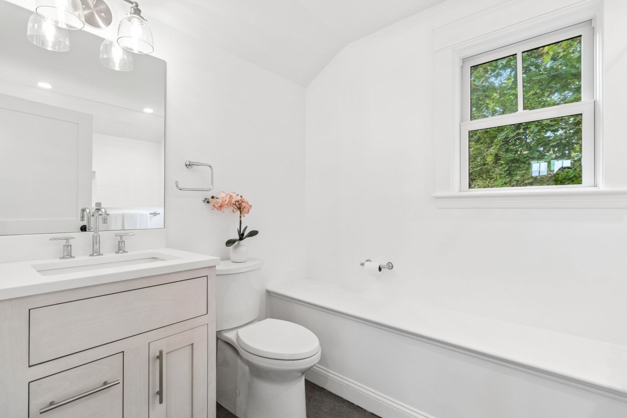 148 Pine St Property Photo 23