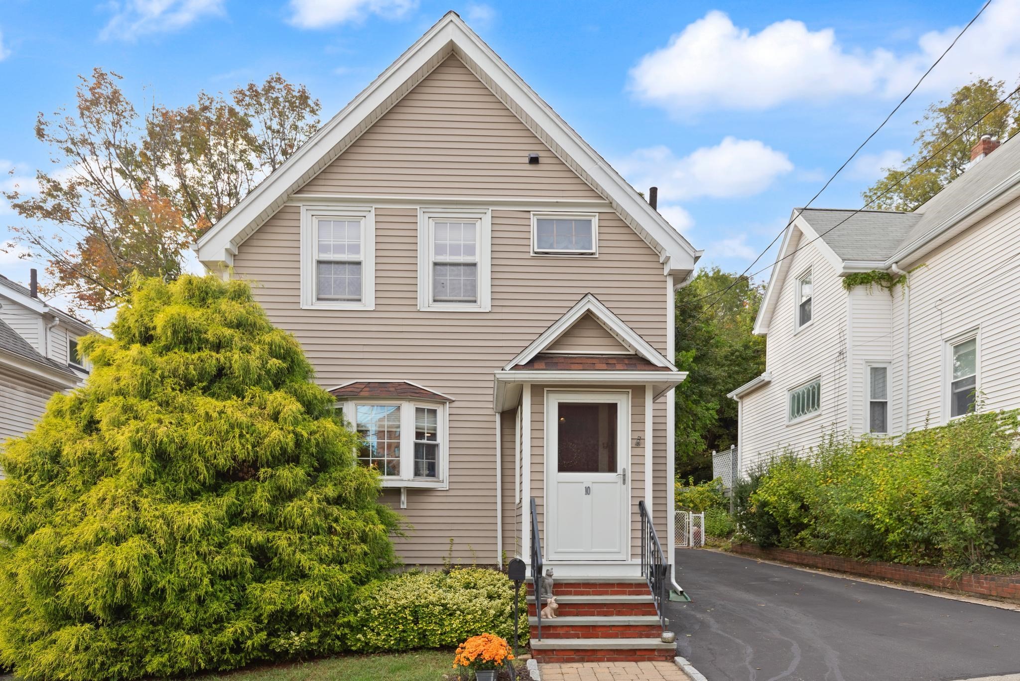 10 Cedar Cliff Terrace