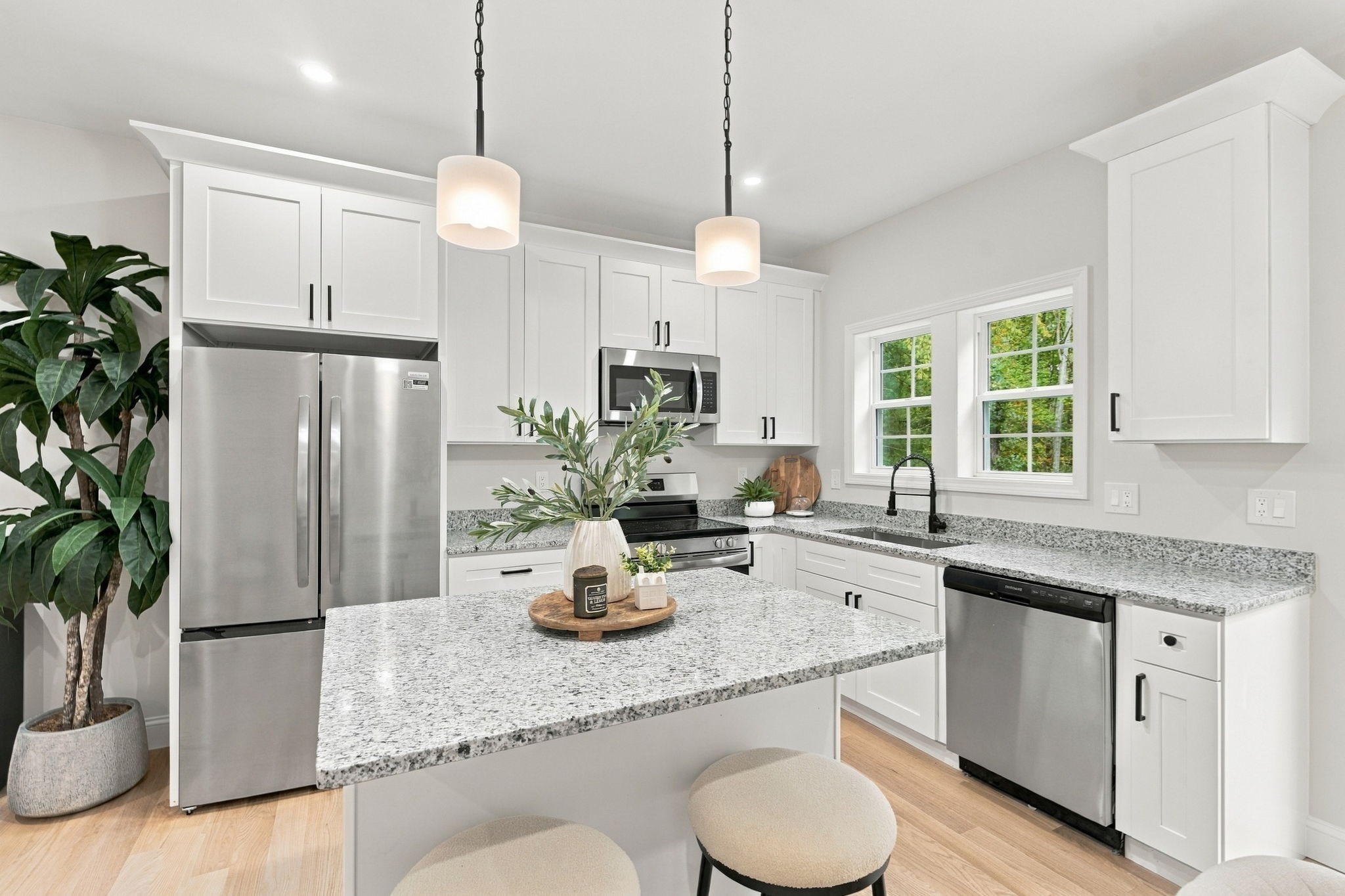 41 Homeward Avenue # B Property Photo 5