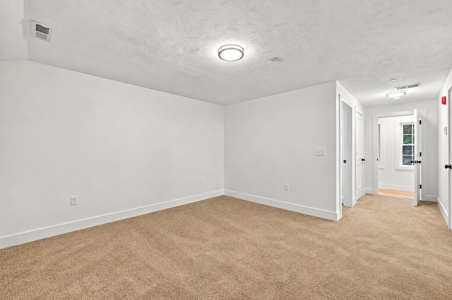 164 Main Street # C Property Photo 14