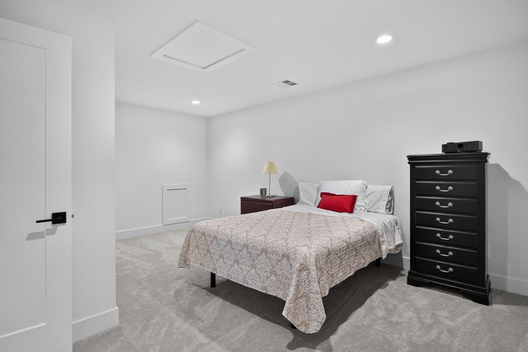 17 Kestrel Heights Property Photo 29