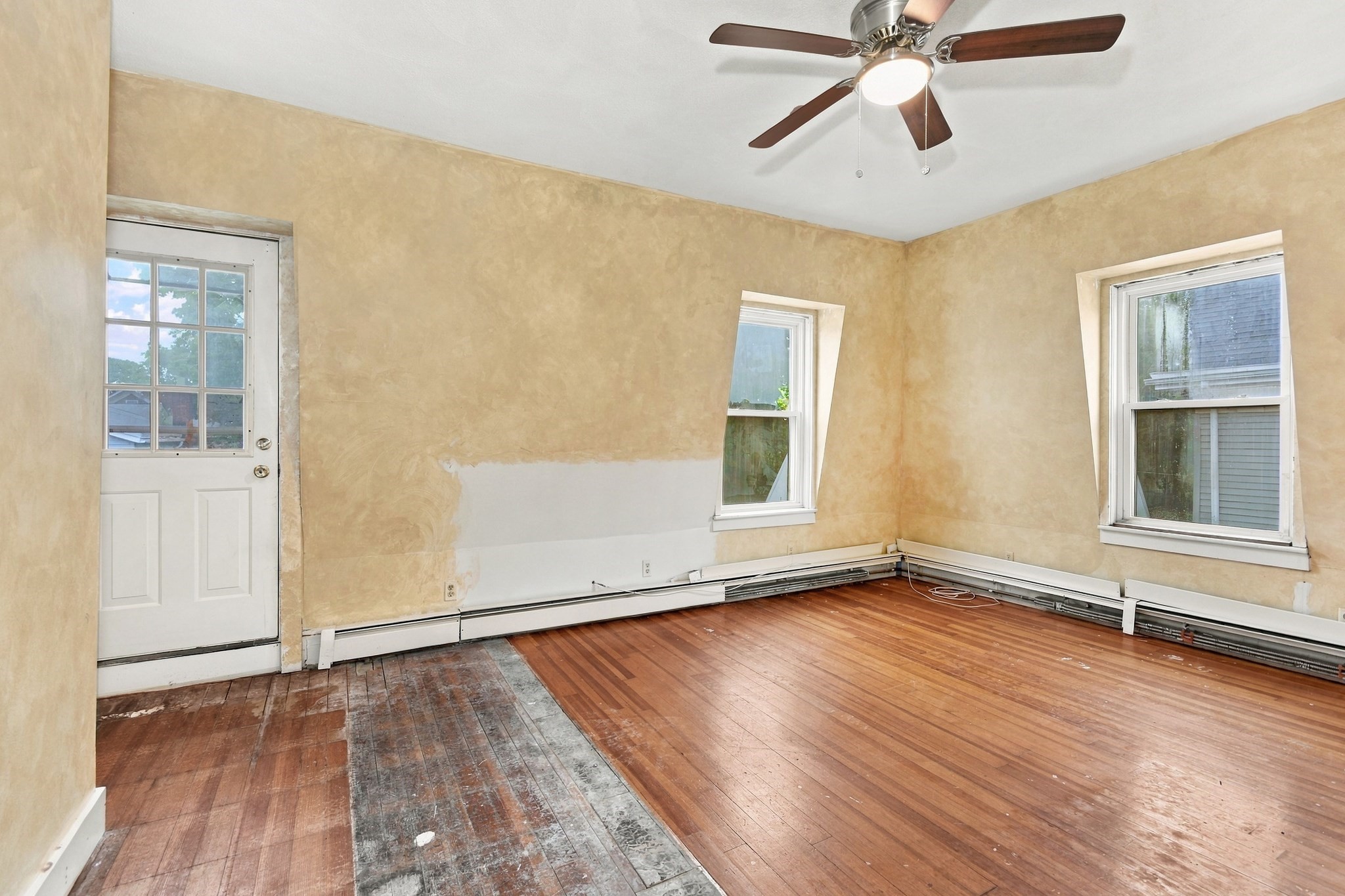 85 Pine St Property Photo 23
