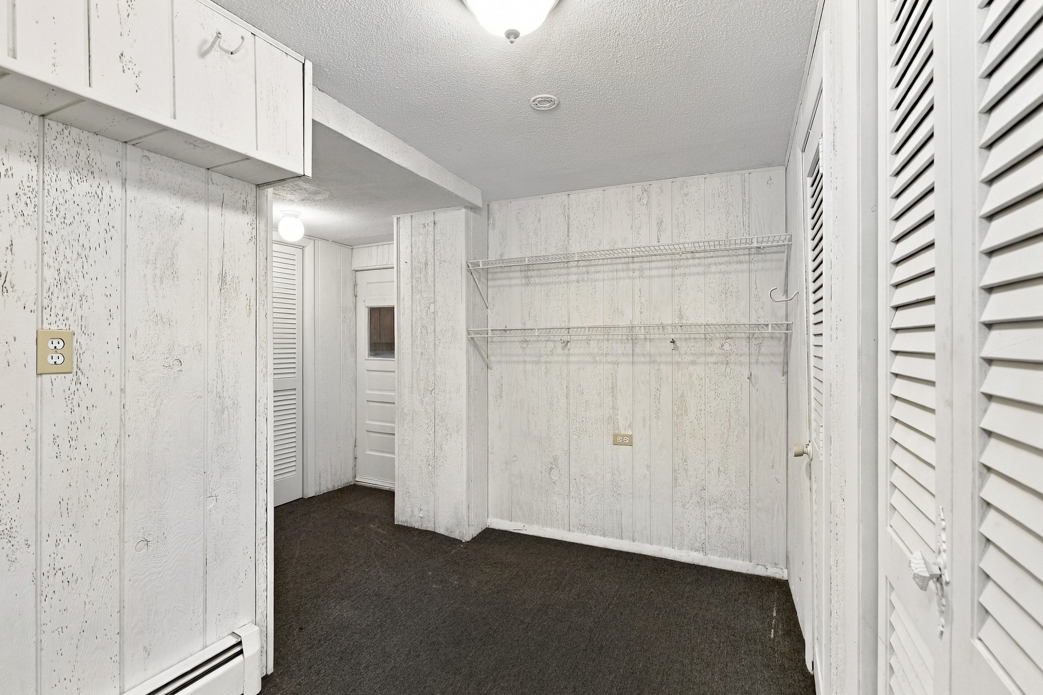 85 Pine St Property Photo 29