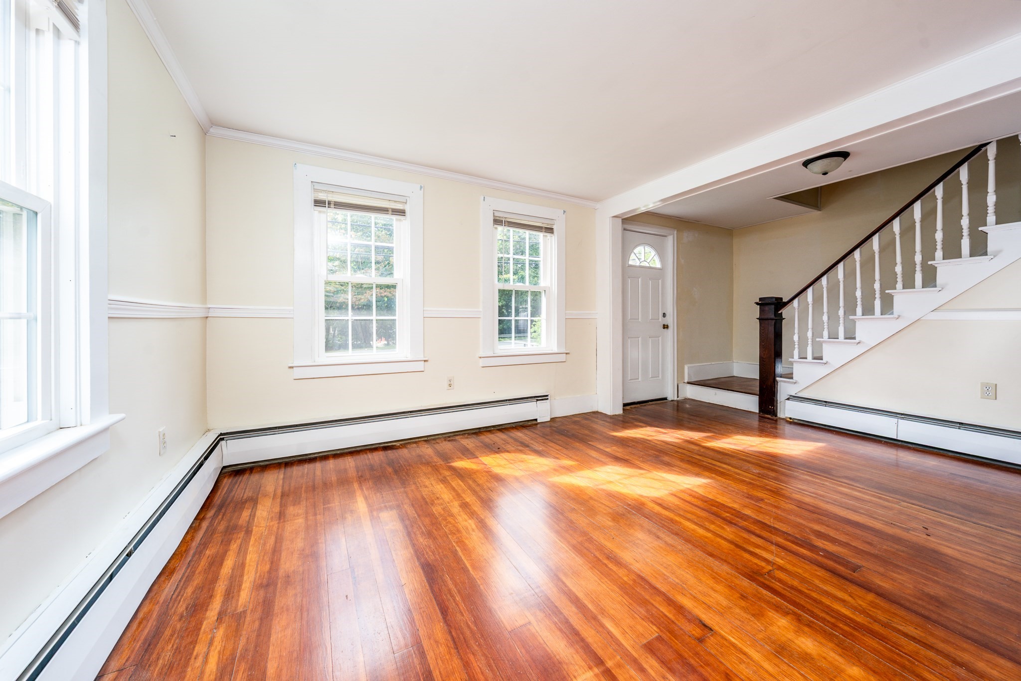562 Waquoit Hwy Property Photo 10