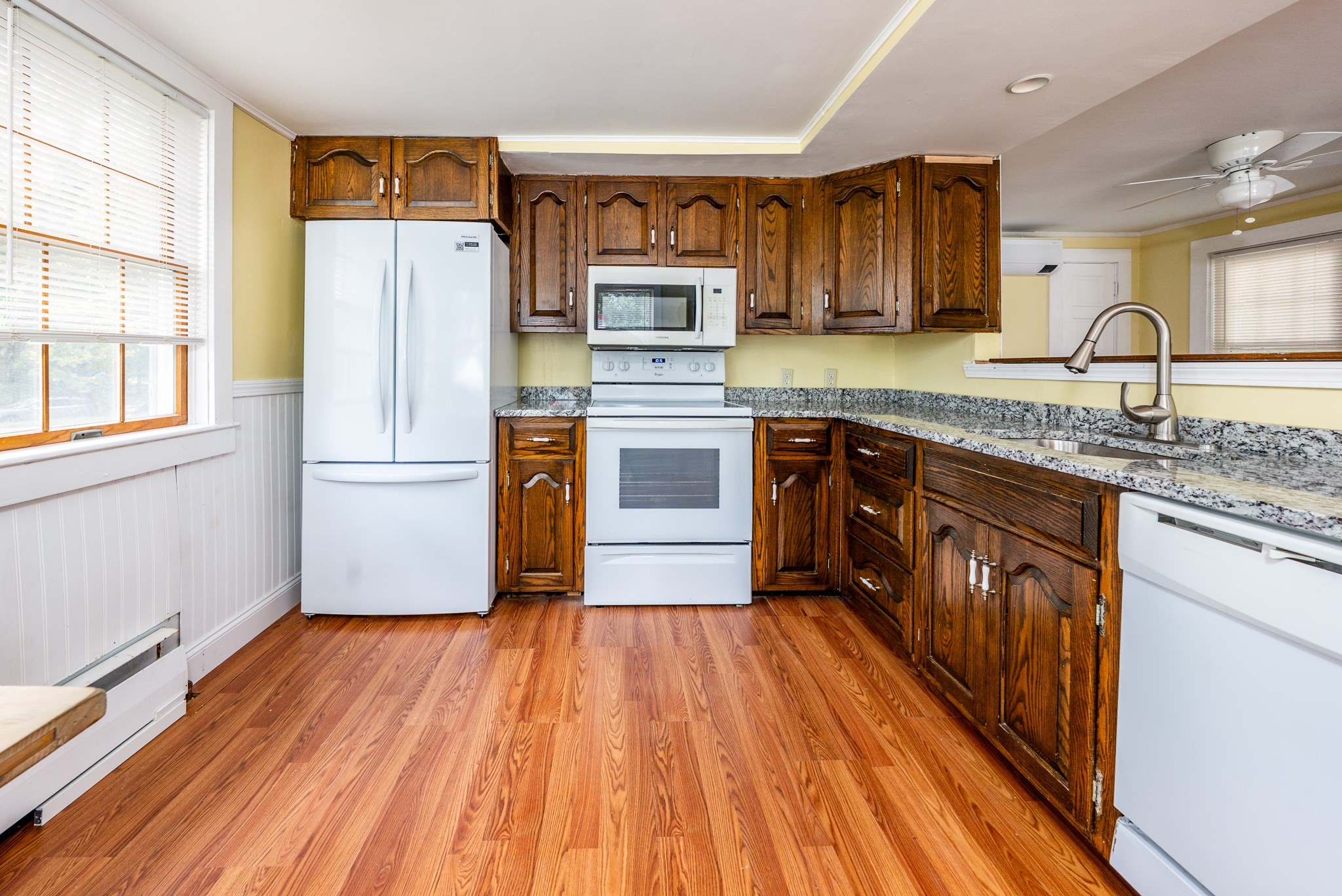 562 Waquoit Hwy Property Photo 24