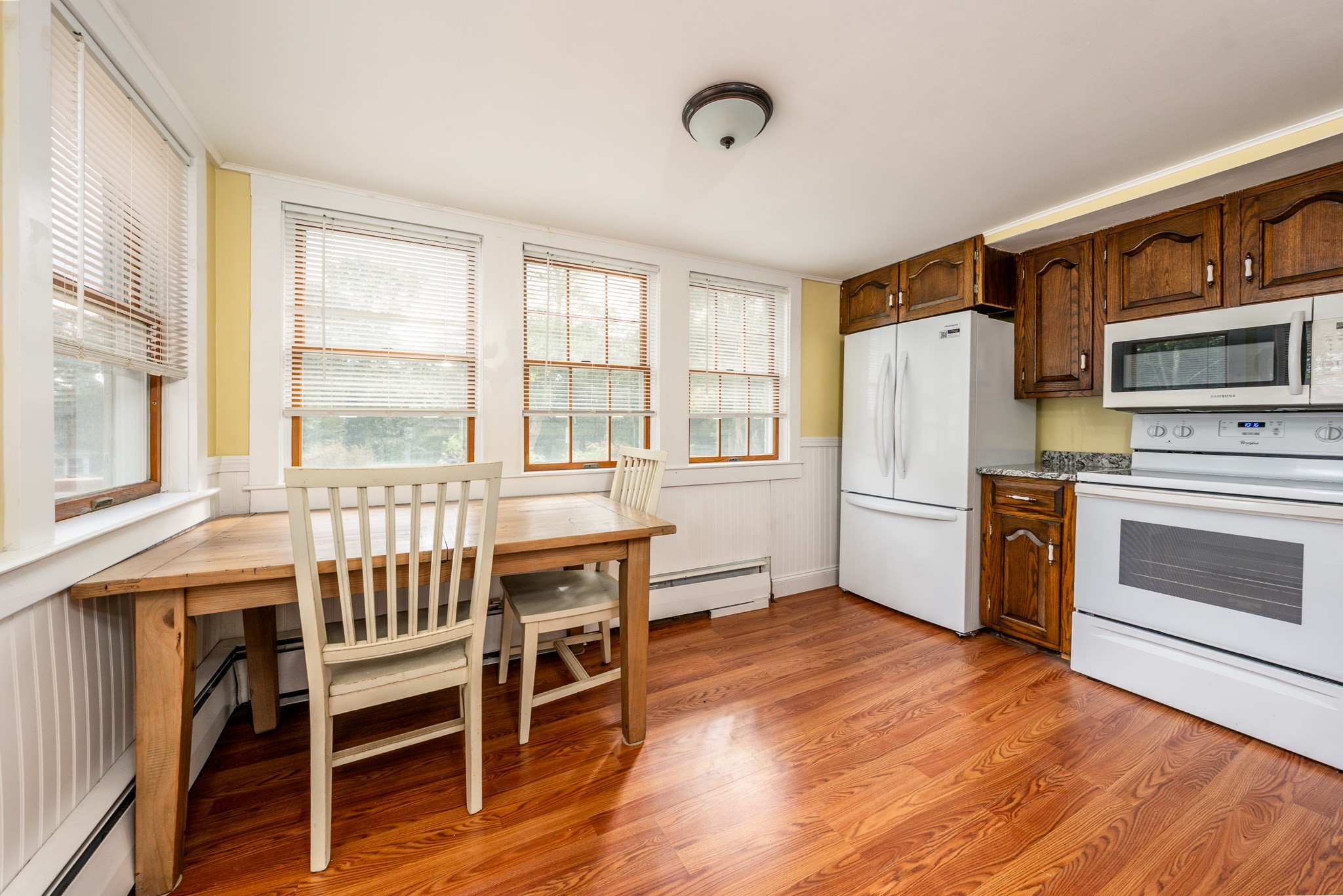 562 Waquoit Hwy Property Photo 25