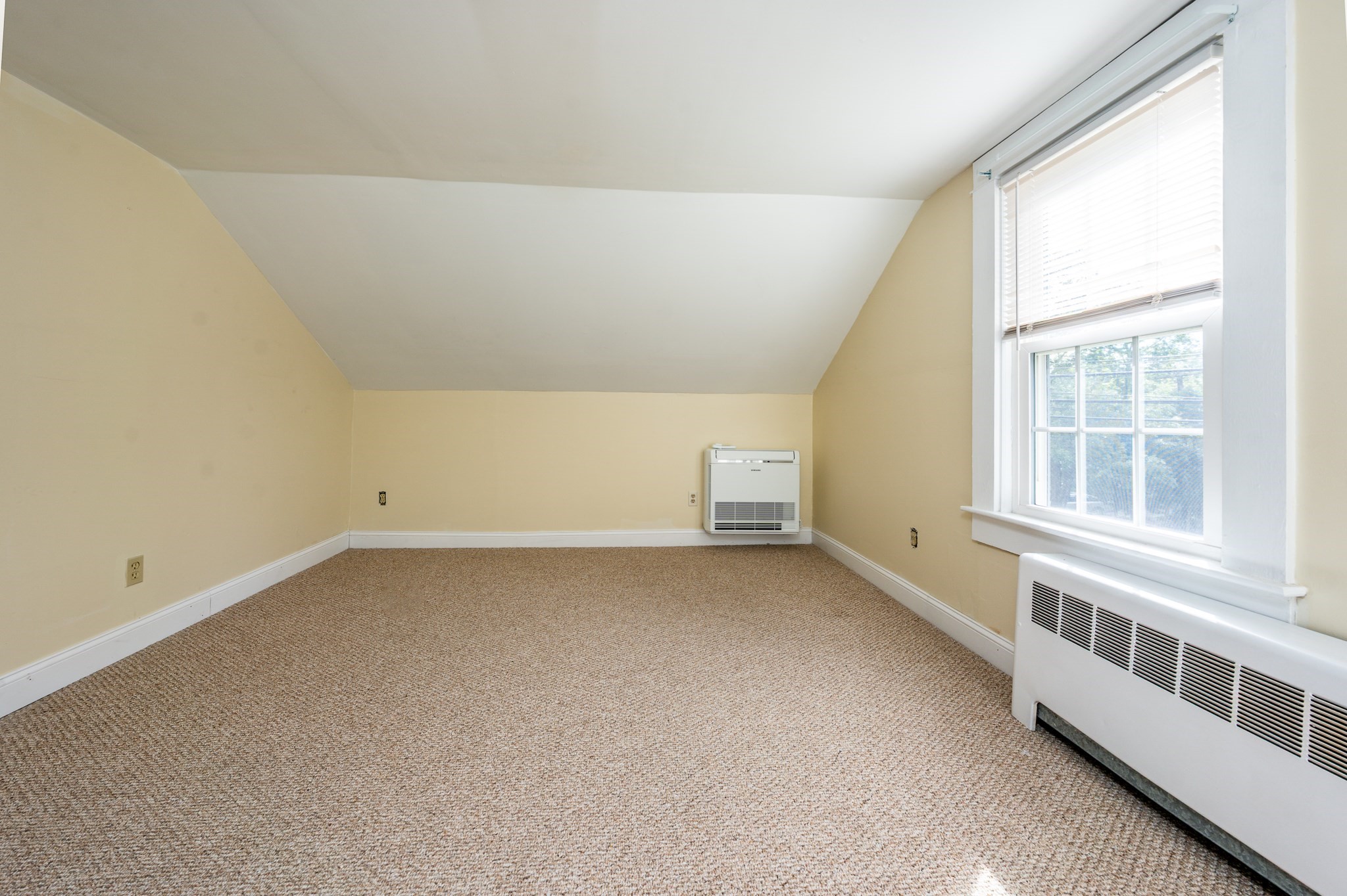 562 Waquoit Hwy Property Photo 28