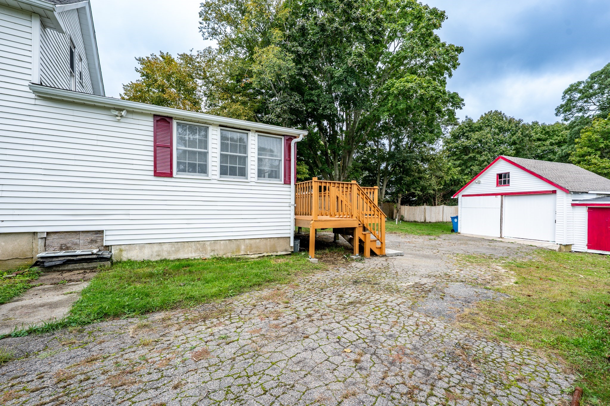 562 Waquoit Hwy Property Photo 40