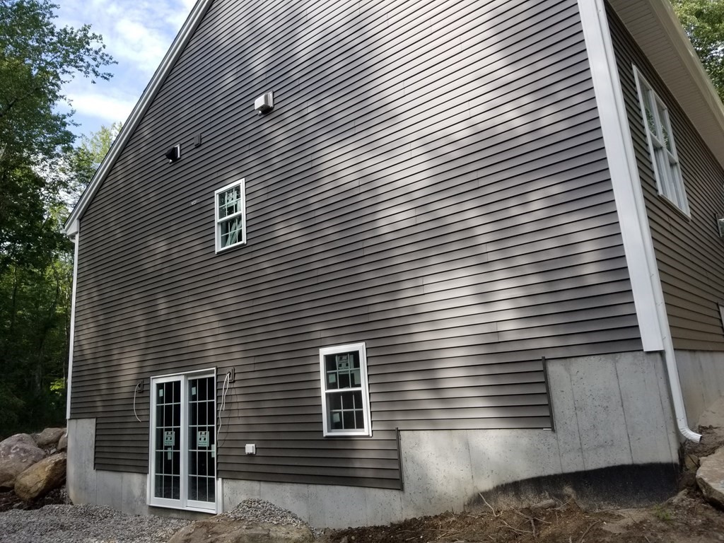 14 Kettle Hill Rd Property Photo 3