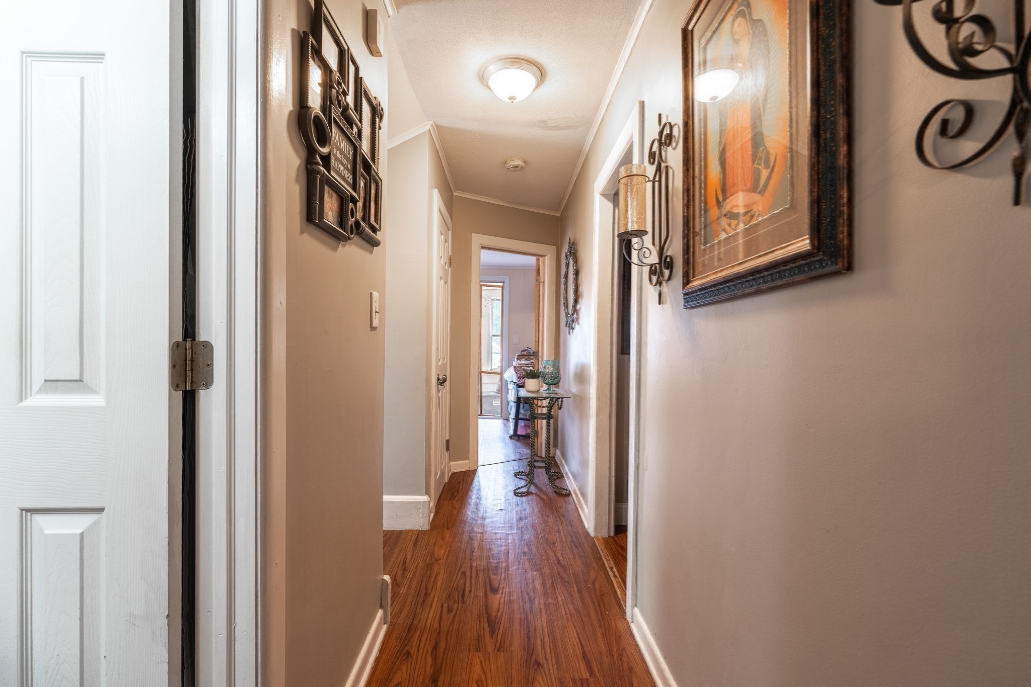 17 Spring St Property Photo 6