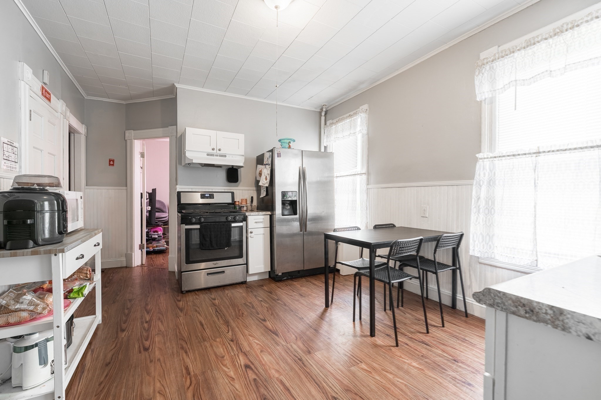 17 Spring St Property Photo 8