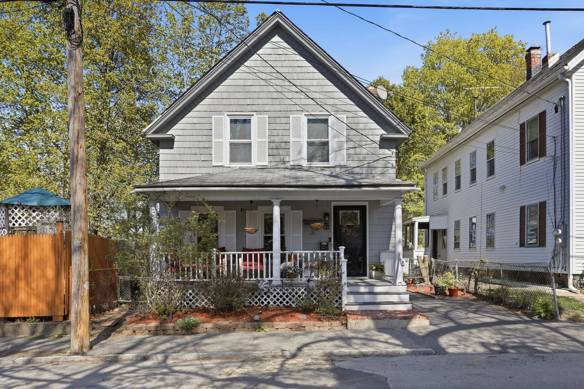 24 Lawrence St Property Photo 1