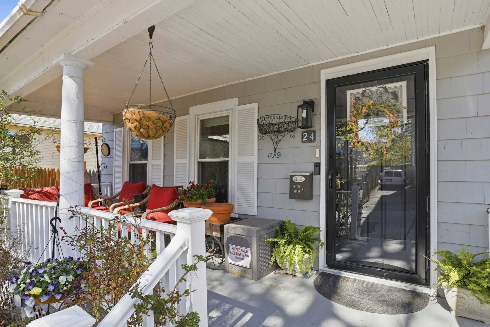 24 Lawrence St Property Photo 2