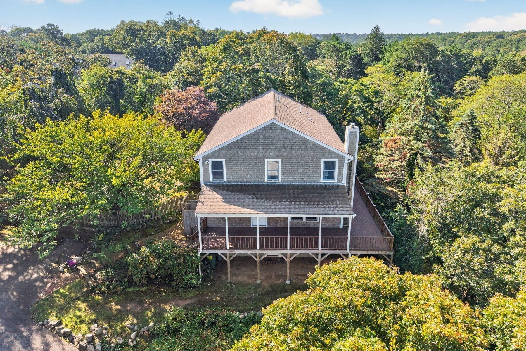2118 Main St Property Photo 1