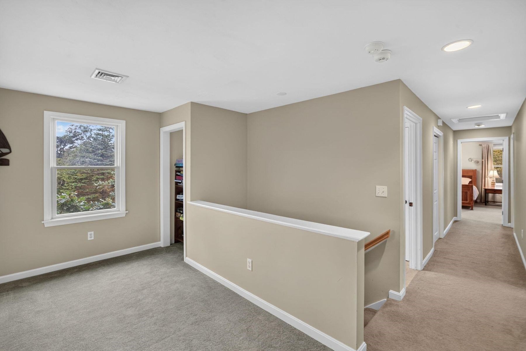 2118 Main St Property Photo 16