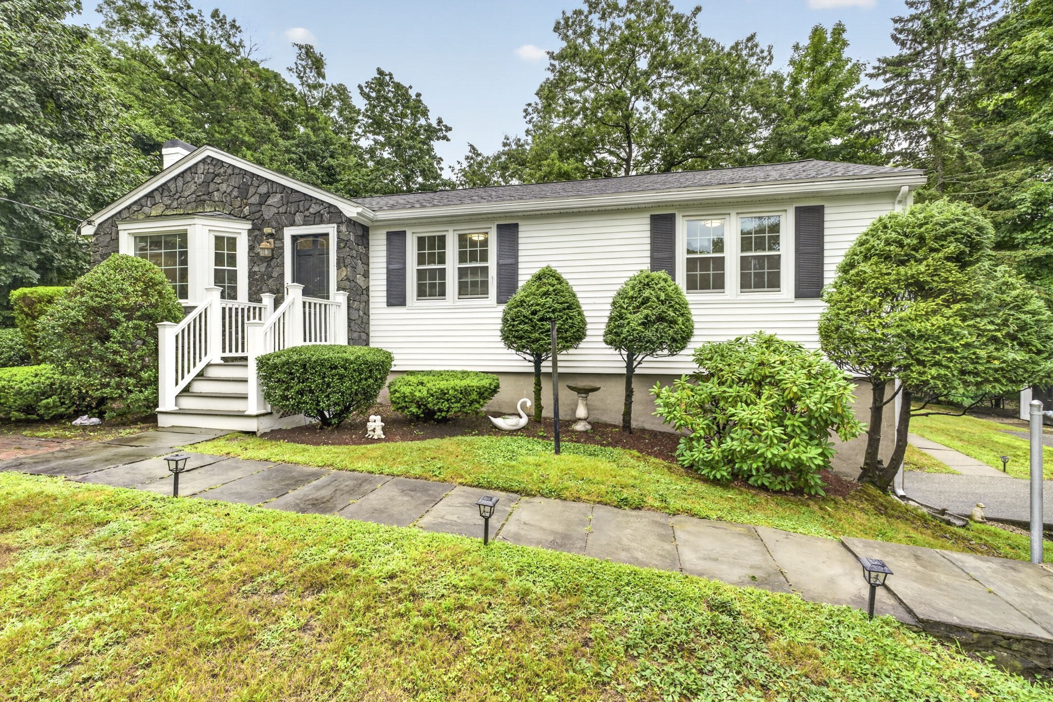 25 Gray Ter Property Photo 1