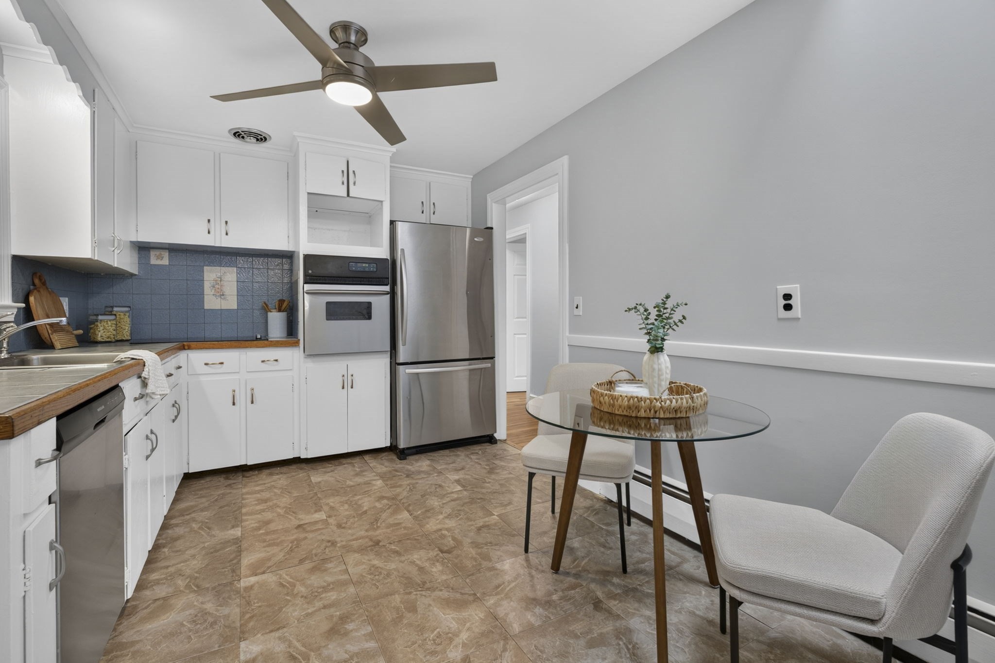 25 Gray Ter Property Photo 15