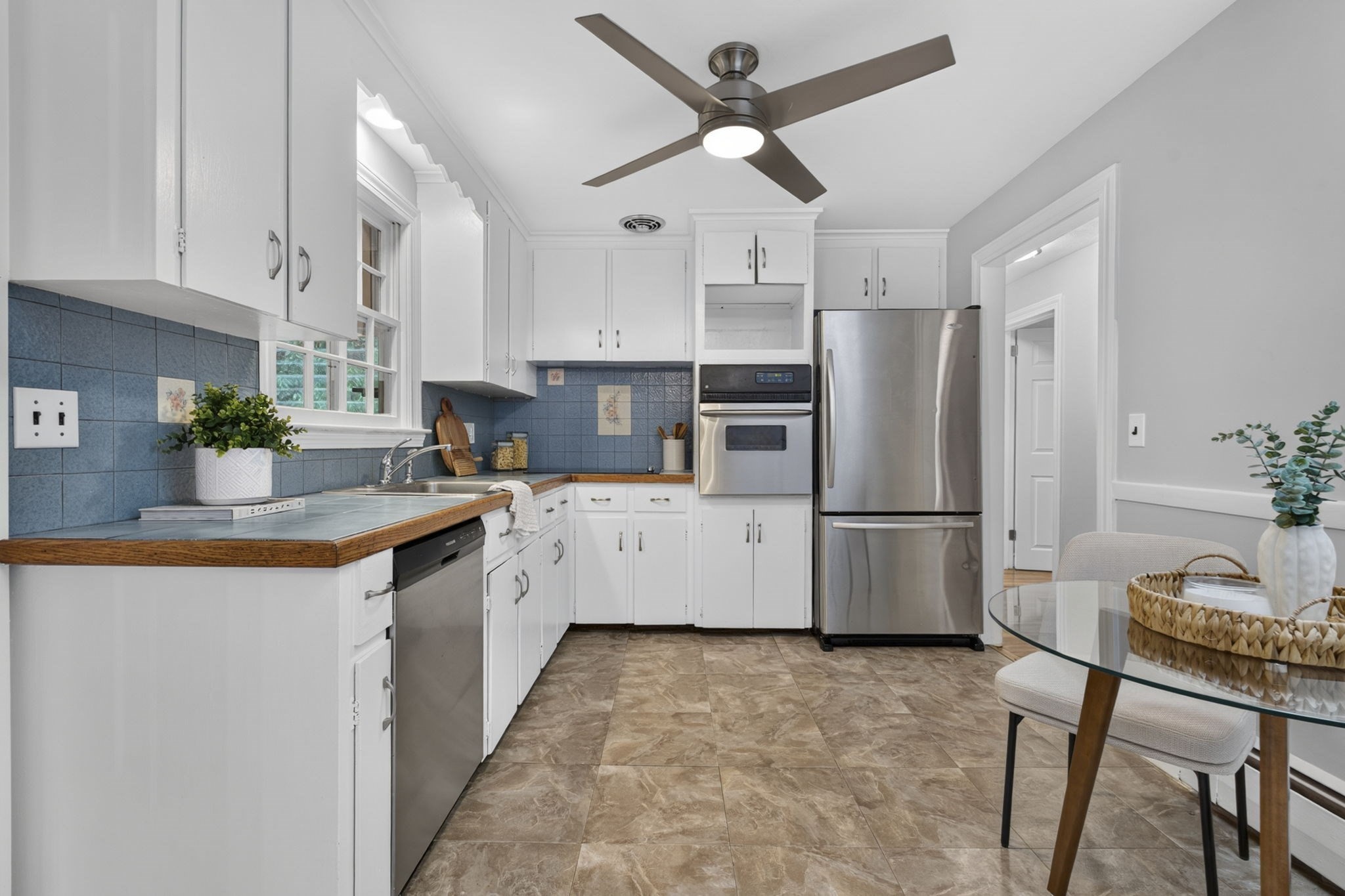 25 Gray Ter Property Photo 16