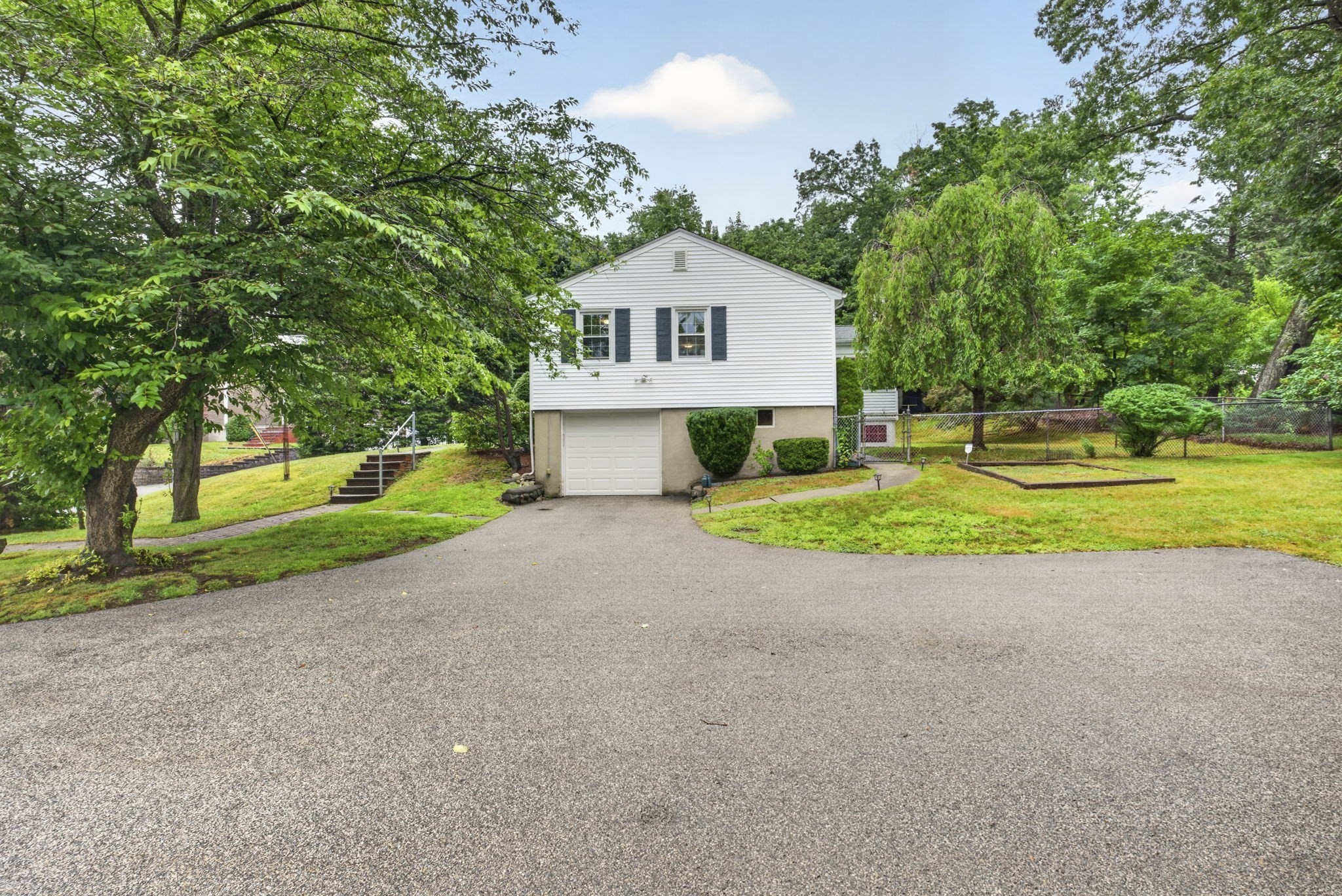 25 Gray Ter Property Photo 34