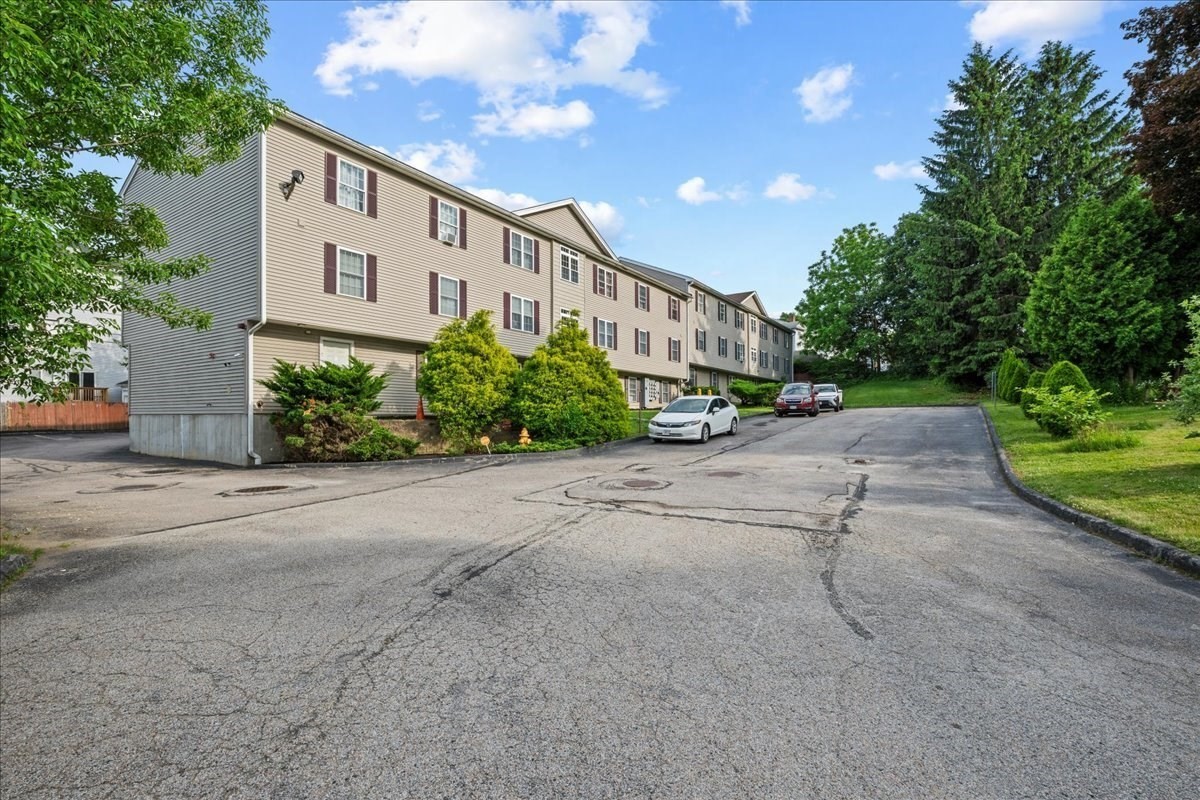 1 Hatfield St # 5 Property Photo 1