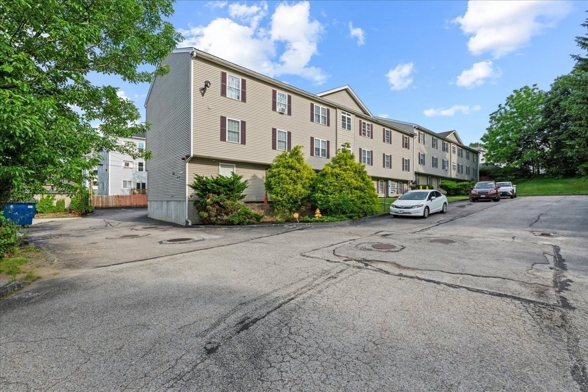 1 Hatfield St # 5 Property Photo 11