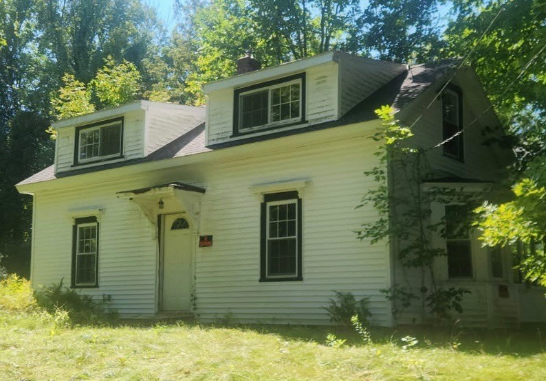 153 Main St Property Photo 1