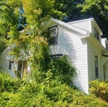 153 Main St Property Photo 11