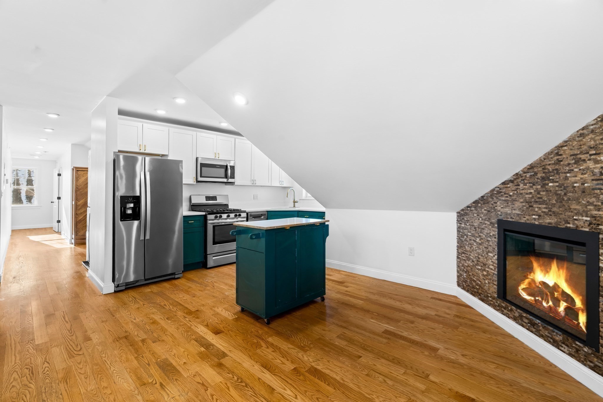 1-3 Howard Pl # B Property Photo 1