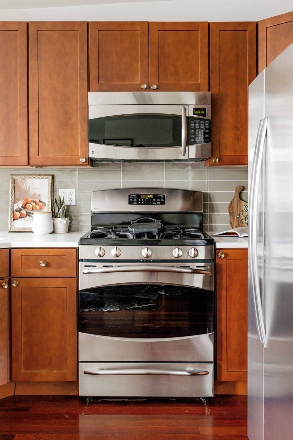 528 E 7th Street # 3 Property Photo 6