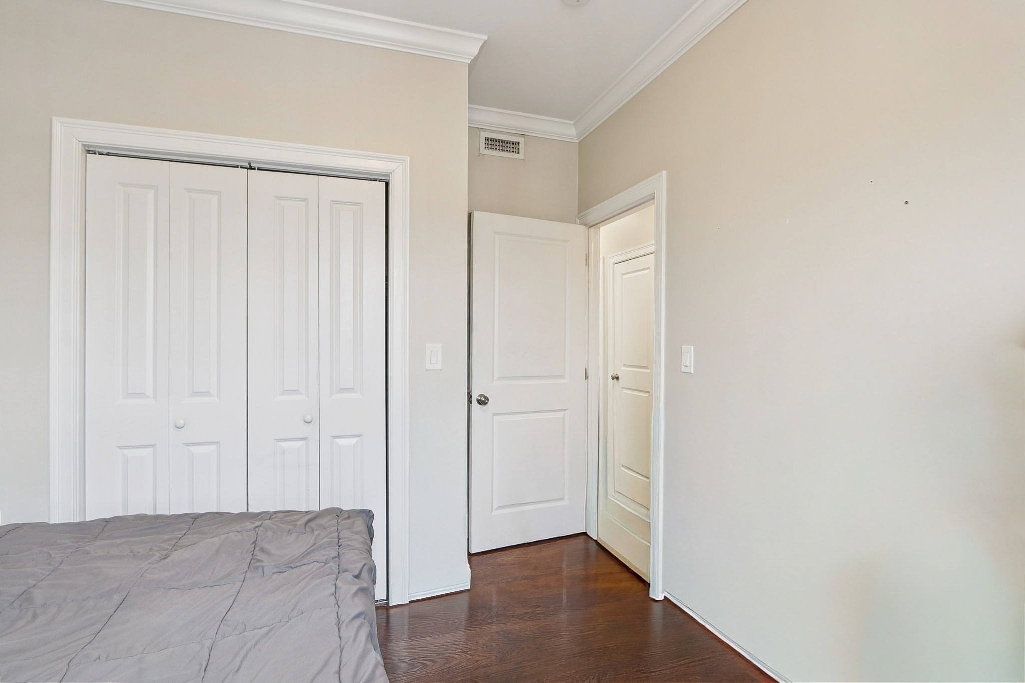 1048 Saratoga Street # 3 Property Photo 14