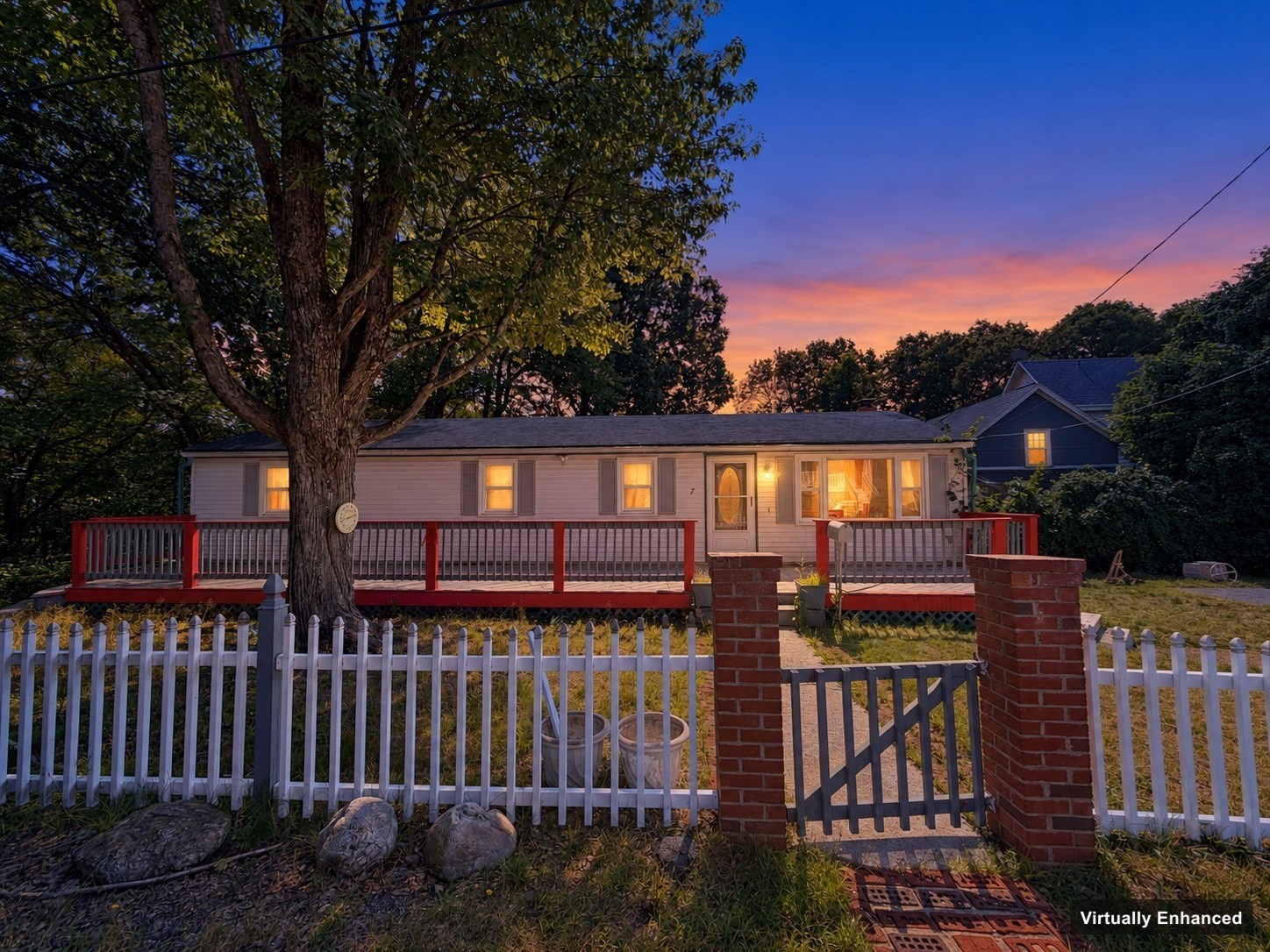 7 Upton St Property Photo 1