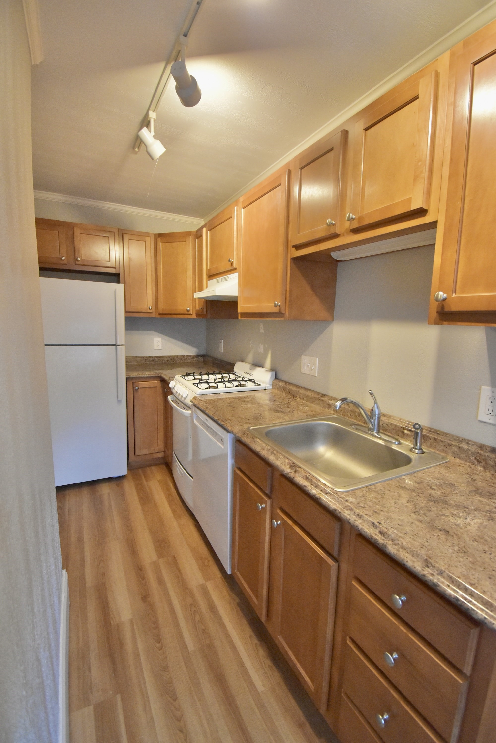 37 Railroad Ave # 6 Property Photo 1