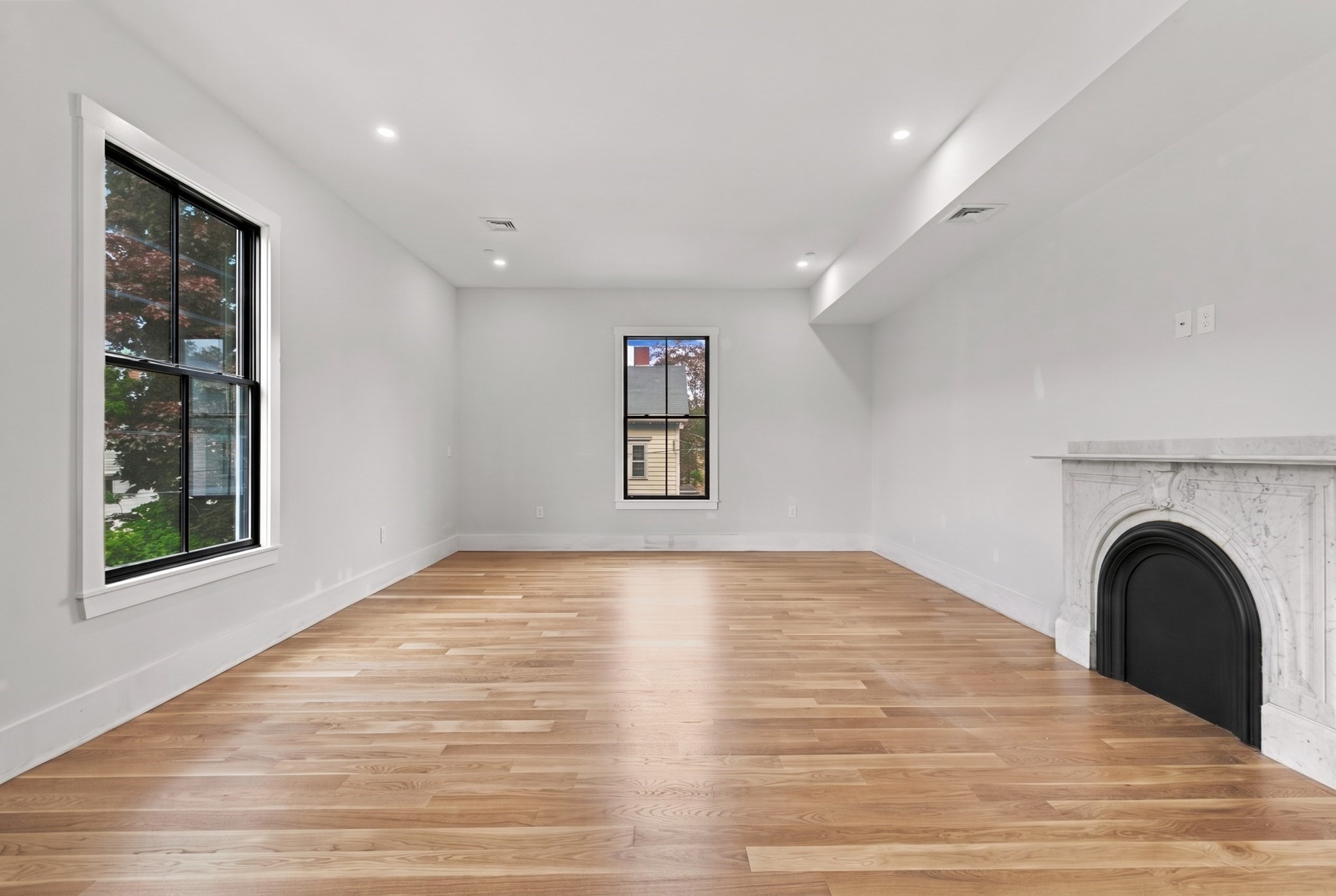 93 Moreland Street Property Photo 7