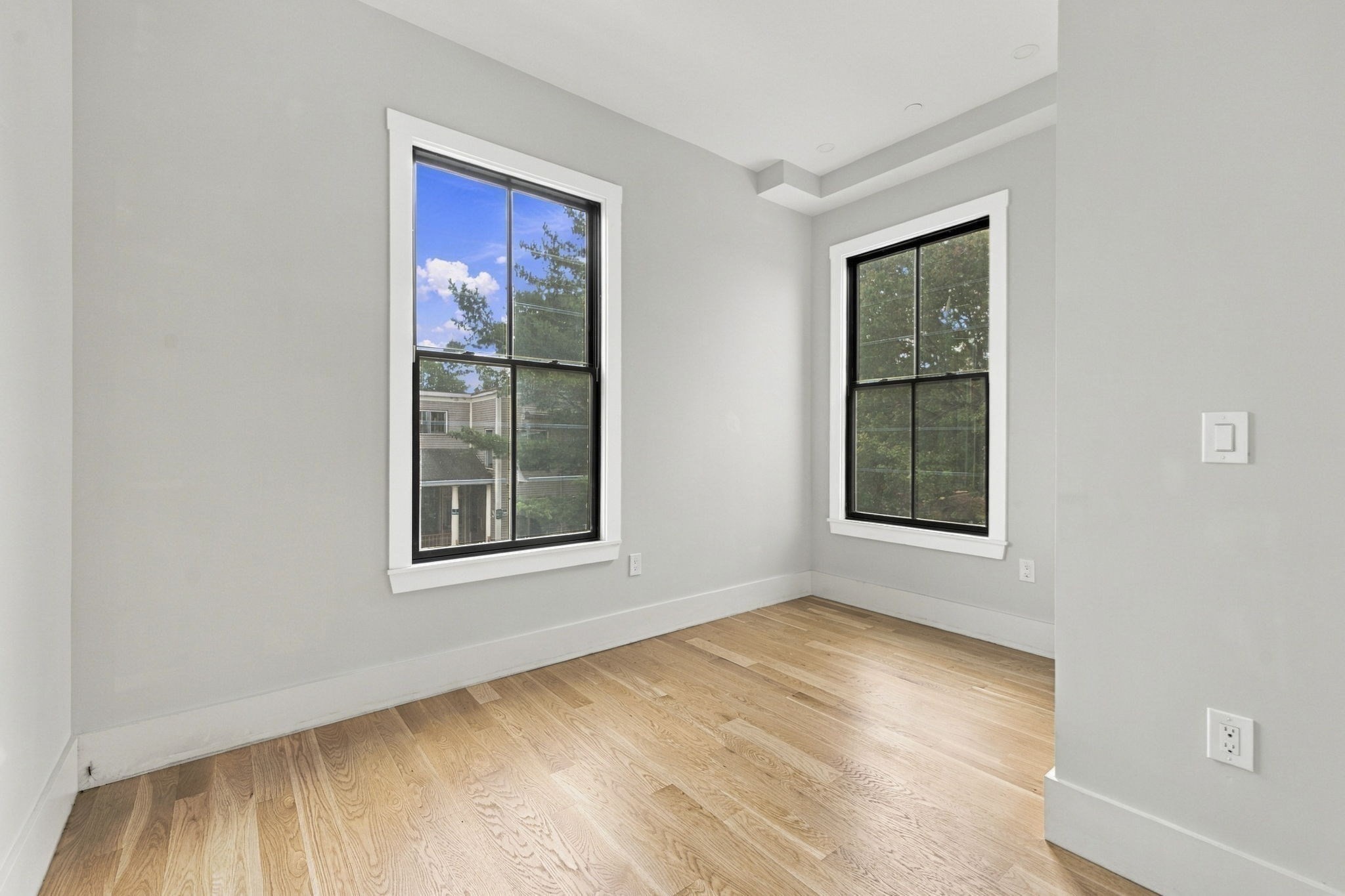 93 Moreland Street Property Photo 13