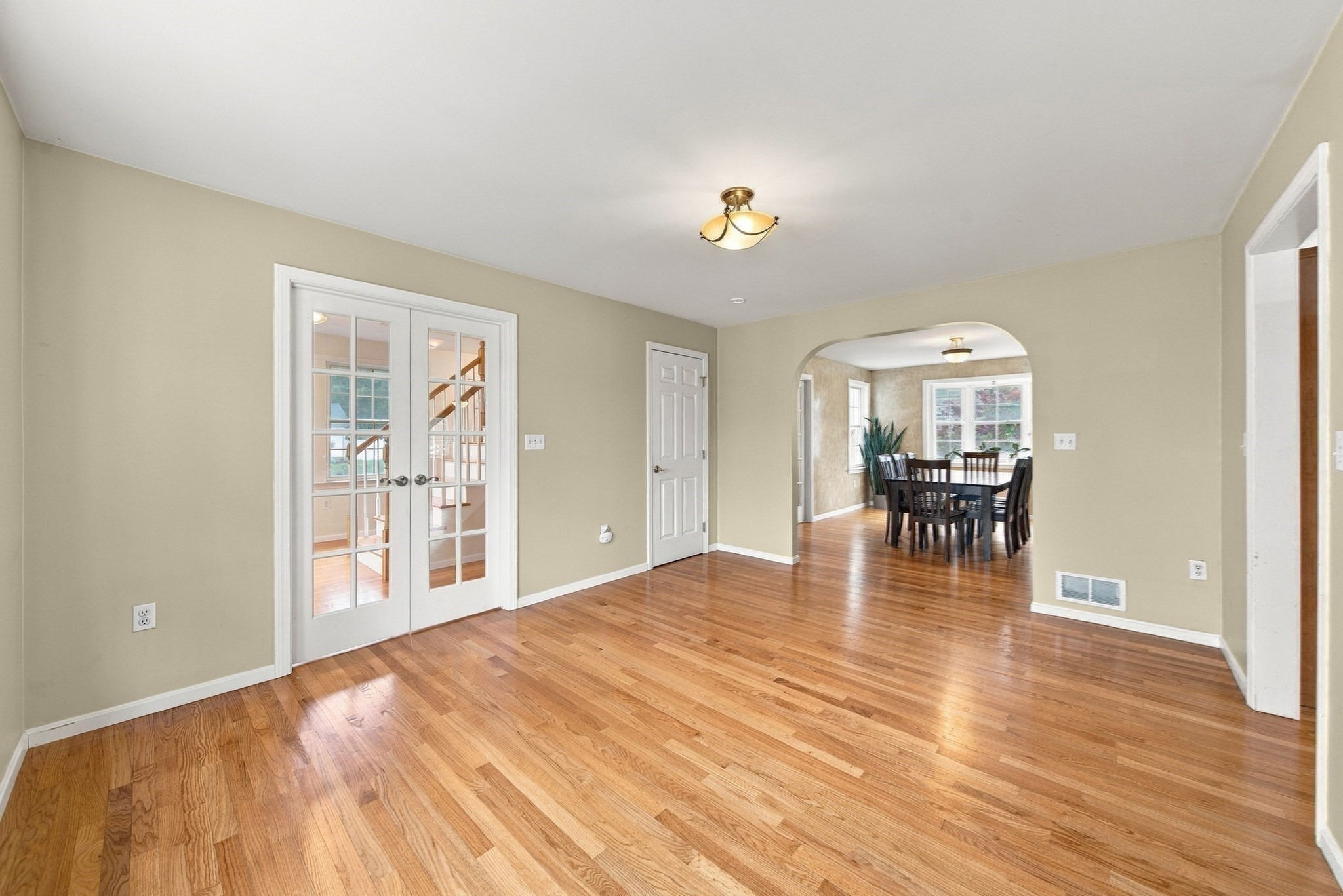 80 Grove St Property Photo 18