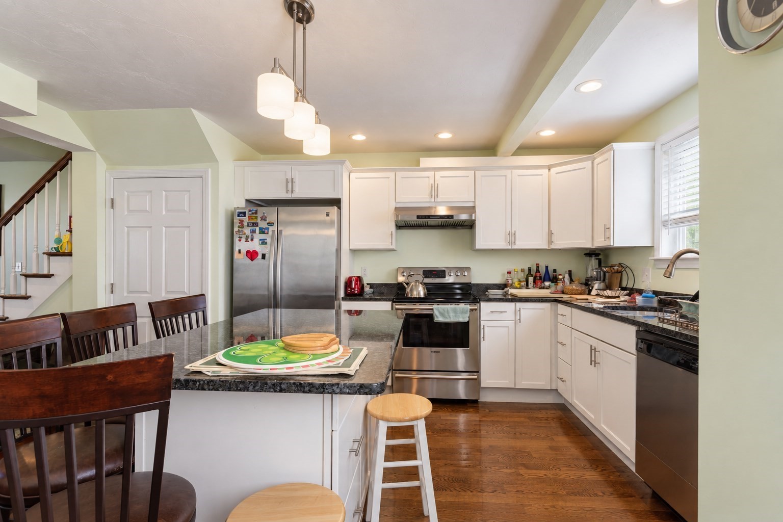 156 Elmwood Ave # B Property Photo 10