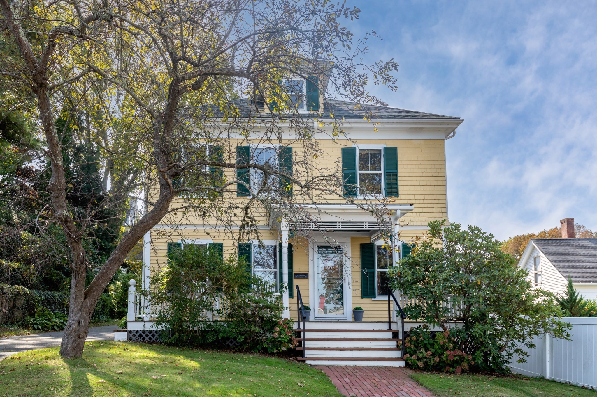 1 Sagamore St Property Photo 1