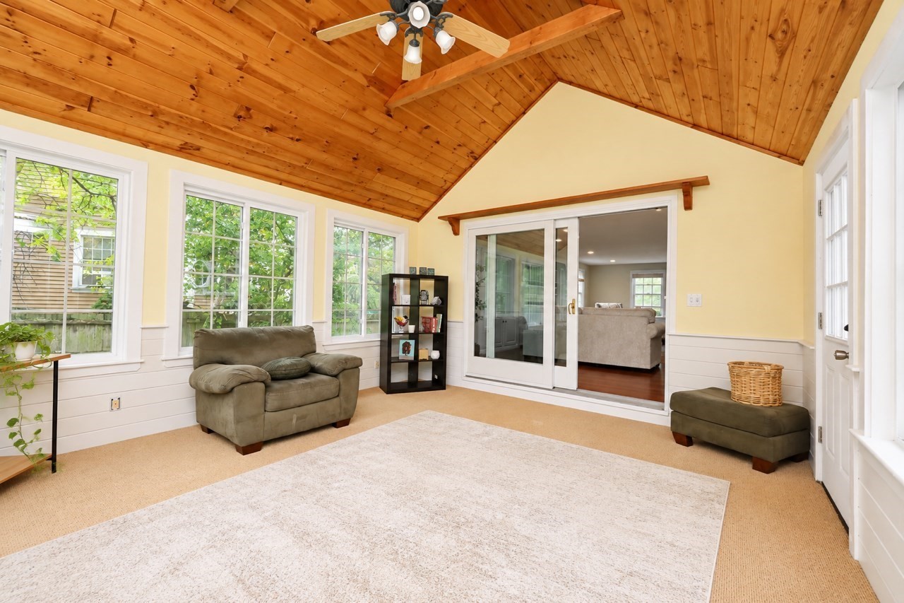 80 Bow Ridge Property Photo 8